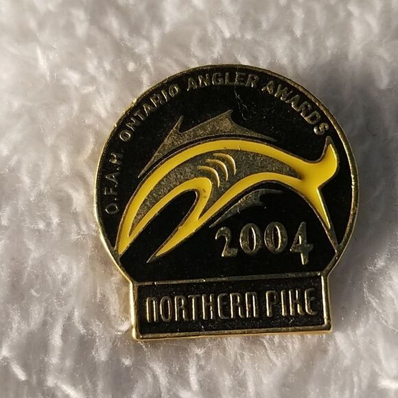 O.F.A.H. Ontario Angler Awards 2004 Northern Pike - Picture 2 of 4